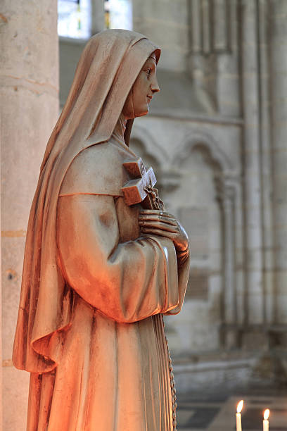 istock Amiens Cathedral France 121583323