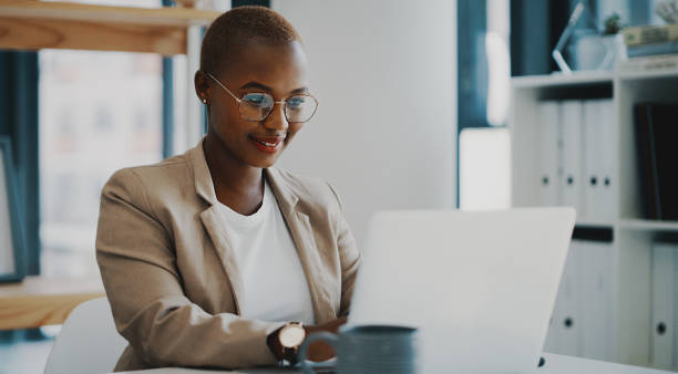istock Working extra hard to make it to her goals 1215847744