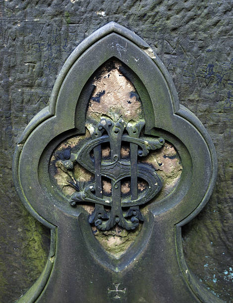 istock Tombstone close-up 121588489