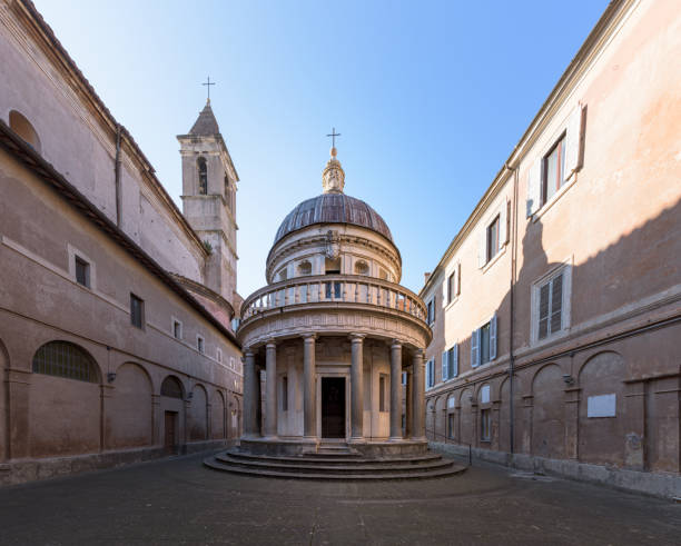 le tempietto de bramante à san pietro à montorio, rome, italie - pope julius ii photos et images de collection