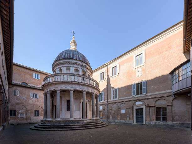 le tempietto de bramante à san pietro à montorio, rome, italie - pope julius ii photos et images de collection