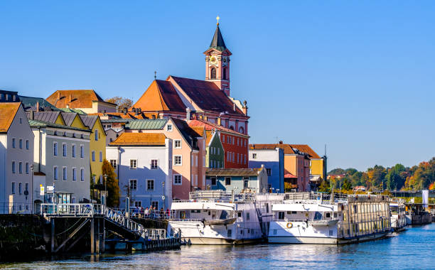 passau - bavaria - old town old town of the famous bavarian village passau inn river stock pictures, royalty-free photos & images