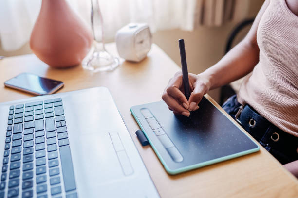 istock Drawing in the modern world 1215927142