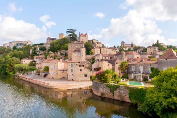 istock Puy-The Eveque. Medieval town on the river 1215950218