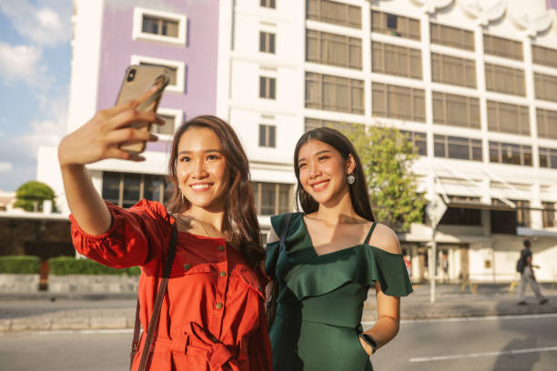 istock Beautiful girl sightseeing in town 1215968564