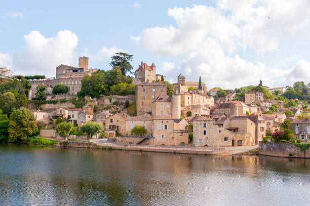 istock Puy-The Eveque. Medieval town on the river 1215973700