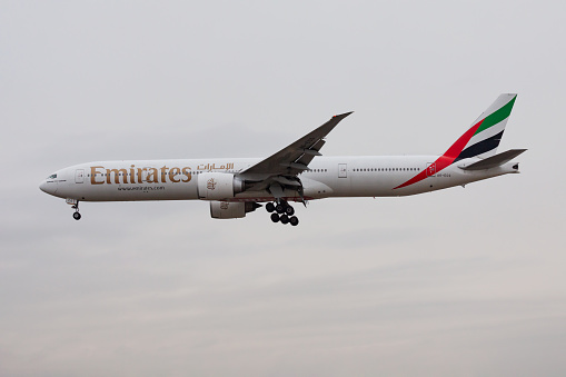 2012: Emirates airlines Boeing 777-300ER A6-ECG passenger plane landing at Frankfurt Airport