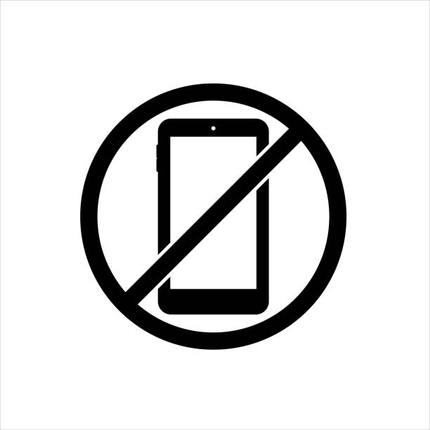 kein handy-zeichen oder nicht klingeln oder deaktivieren sie das telefon-symbol in schwarz auf einem isolierten weißen hintergrund. eps 10 vektor. - cell phone ban stock-grafiken, -clipart, -cartoons und -symbole