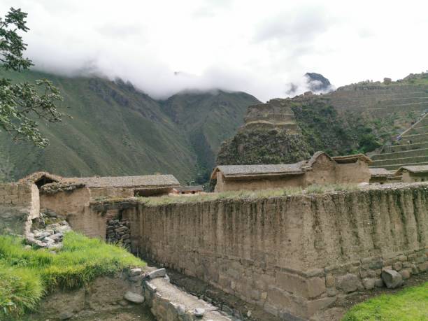istock Ollantaytambo ruins 1216044907
