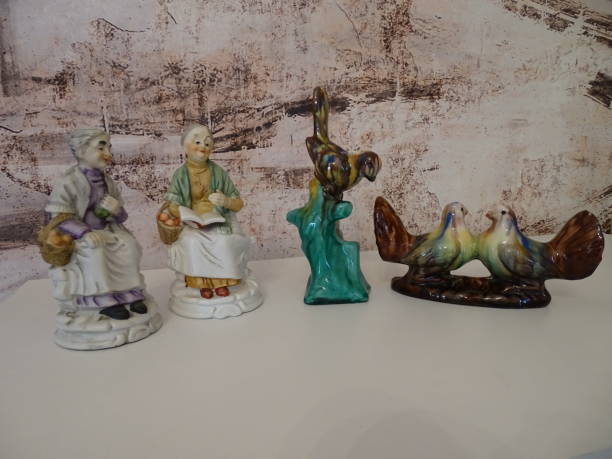 istock Porcelain China statue for Christmas 1216106649