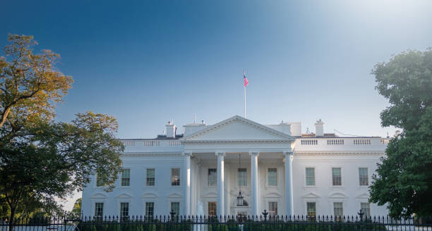 istock White House, Washington DC, USA 1216110013