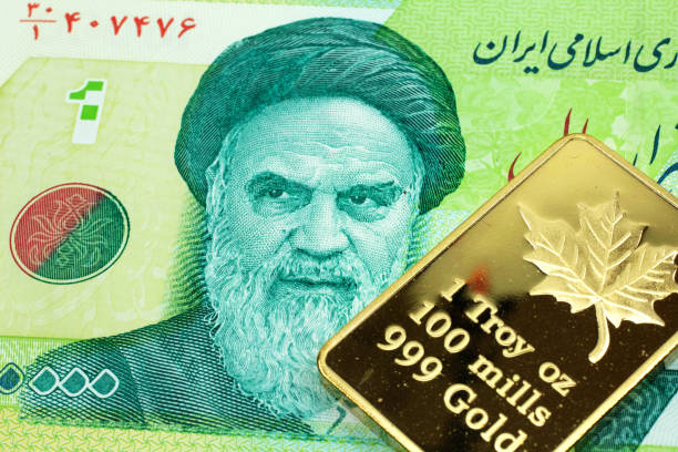 zielona nota rialna 10000 z iranu ze złotą listą w makro - out numbered zdjęcia i obrazy z banku zdjęć