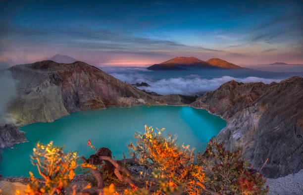 Beautiful Landscape mountain and green lake in the morning at Kawah Ijen volcano , East Java, Indonesia Beautiful Landscape mountain and green lake in the morning at Kawah Ijen volcano , East Java, Indonesia jawa timur stock pictures, royalty-free photos & images