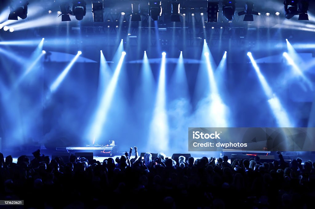 Folla concerto - Foto stock royalty-free di Luce di scena