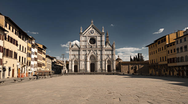 florença, itália. praça santa cruz. - tuscany abandoned - fotografias e filmes do acervo