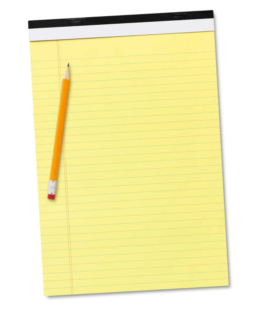 blocco note legale giallo con matita - note pad legal system yellow paper foto e immagini stock