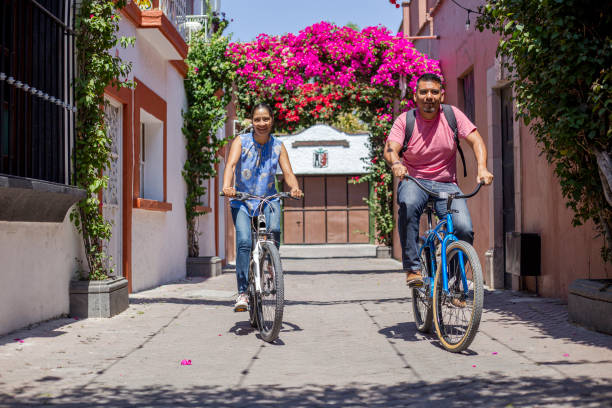 istock Latina couple, cycling 1216287090