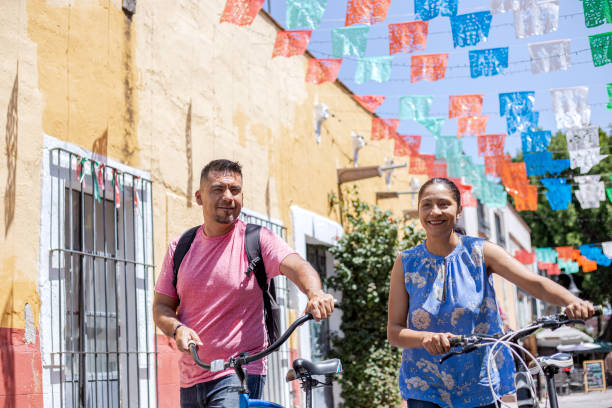 istock Latina couple, cycling 1216287195