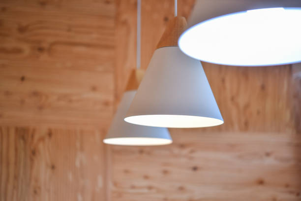 pendant light - light fixture photos et images de collection