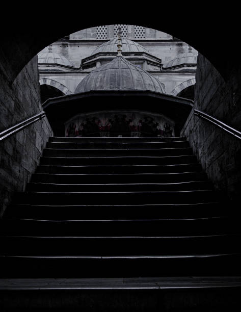 estructura antigua - staircase steps istanbul turkey fotografías e imágenes de stock