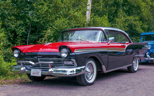 ford fairlane 500 1957 - 1957 stock-fotos und bilder