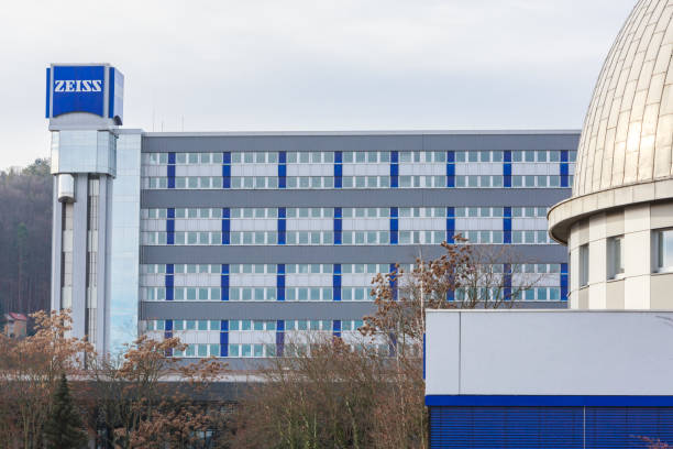 독일 예나 - 2020년 1월 12일: 예나에 있는 자이스 본사. 칼 자이스는 광학 기기, 광학 및 정밀렌즈를 전문으로 하는 독일 기업입니다. - jena 뉴스 사진 이미지