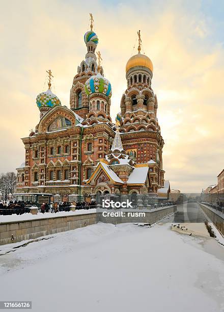 教会 Spilled Blood サンクトペテルブルク ロシア - カラー画像のストックフォトや画像を多数ご用意 - カラー画像, キューポラ, キリスト教