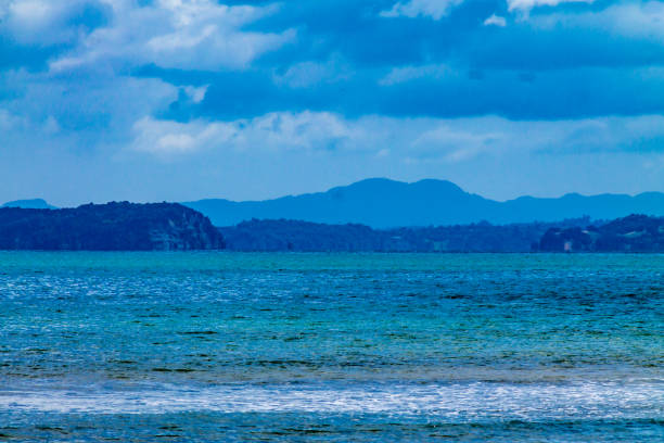 bahía stanmore en un día nublado. auckland, nueva zelanda - auckland region fotografías e imágenes de stock