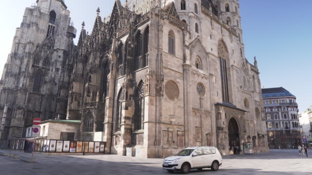 Tilt low angle view: Vienna, Austria, Europe: St. Stephen's Cathedral or Stephansdom, Stephansplatz in weekend
