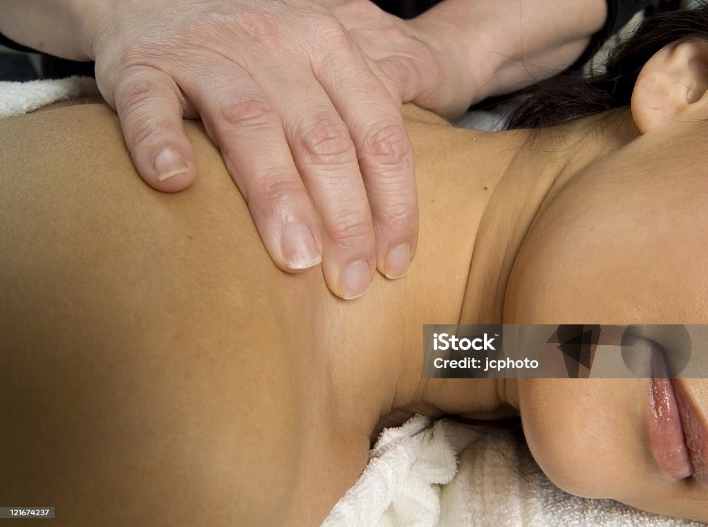 massage en profondeur - Photo de Adulte libre de droits