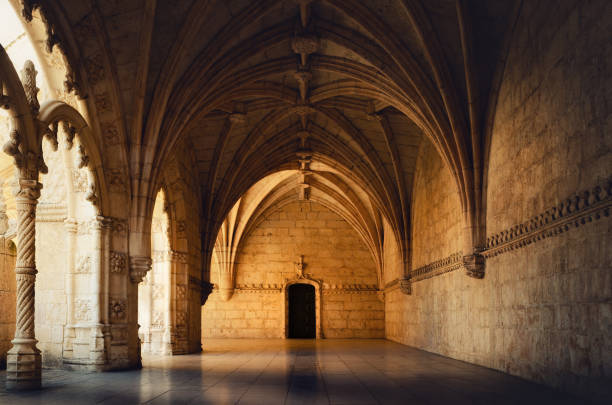 벨��렘, 리스본의 제로니모스 수도원 회랑 - monastery of jeronimos 뉴스 사진 이미지