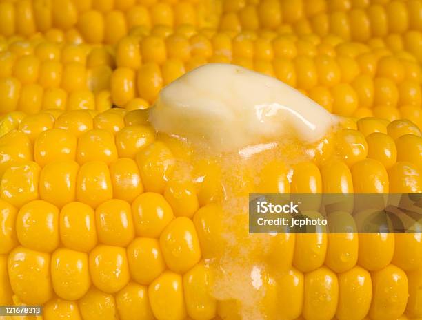 Говяжья Sweet Кукурузный — стоковые фотографии и другие картинки Масло - Масло, Сахарная кукуруза, Кукуруза