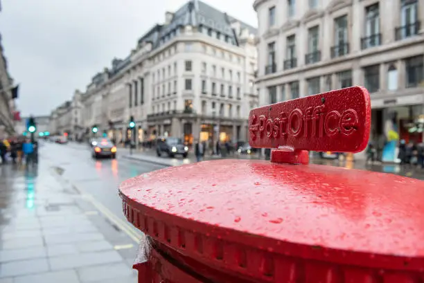 Photo of English red mailbox