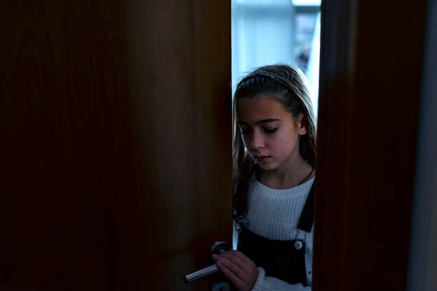 istock A scared girl should not leave the room - Coronavirus 1216790916