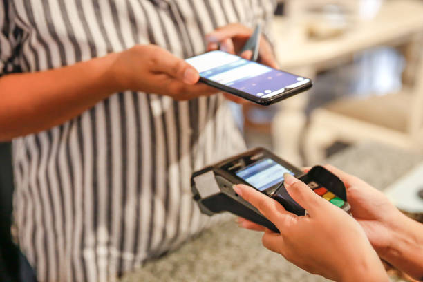 istock Restaurant only accept contactless payment amid Coronavirus pandemic 1216810362
