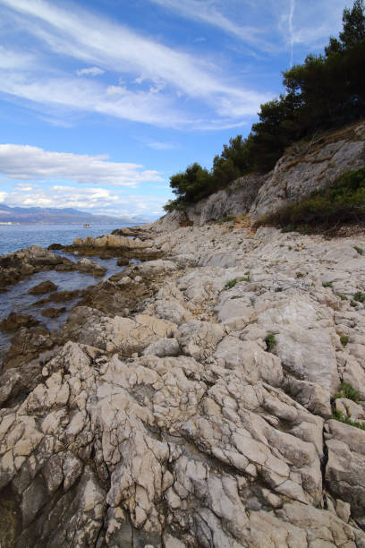 krajobrazy nad morzem w chorwacji - sea light water surface water form zdjęcia i obrazy z banku zdjęć