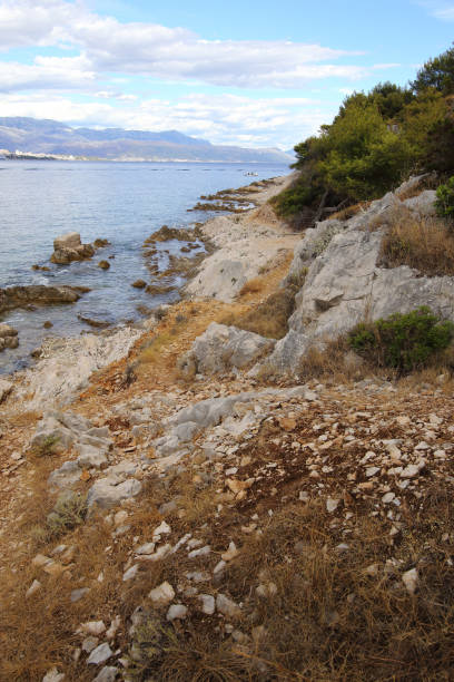 krajobrazy nad morzem w chorwacji - sea light water surface water form zdjęcia i obrazy z banku zdjęć