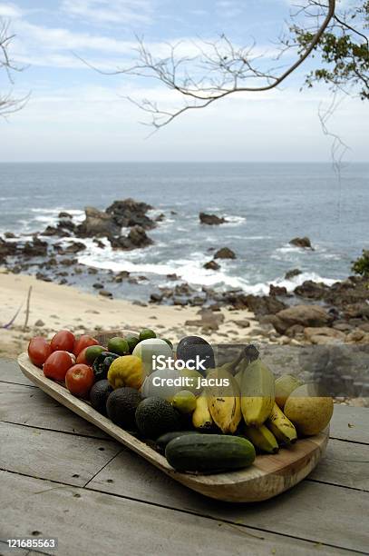 Piatto Di Vitamine - Fotografie stock e altre immagini di Acqua - Acqua, Alimentazione sana, Ambientazione esterna