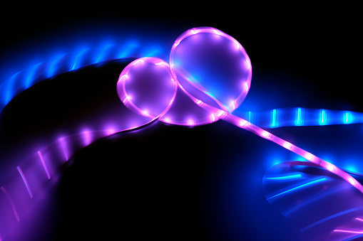 Fondo Abstracto De Luces De Neón Rosa Y Azul En Movimiento Foto de stock y más banco de imágenes de A la moda - iStock Fondo Abstracto De Luces De Neón Rosa Y Azul En Movimiento Foto de stock y más banco de imágenes de A la moda - iStock