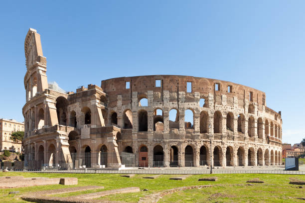 kolosseum oder kolosseum (flavian amphitheater oder amphitheatrum flavium oder flaintro amphitheater). - flavian amphitheater coliseum rome stock-fotos und bilder