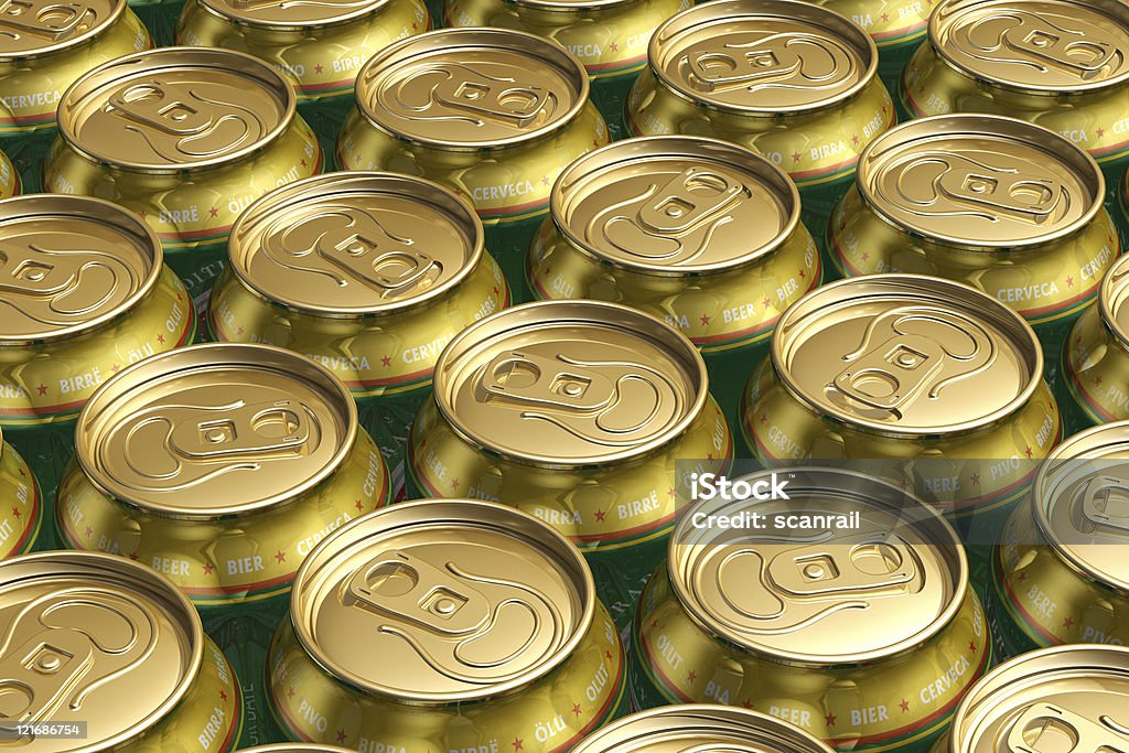 Metall-Dosen mit Bier trinken - Lizenzfrei Frische Stock-Foto