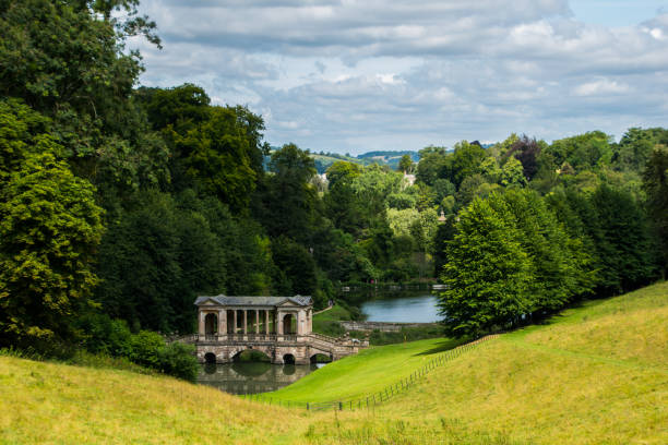 prior park landscape garden bath england uk - palladian imagens e fotografias de stock