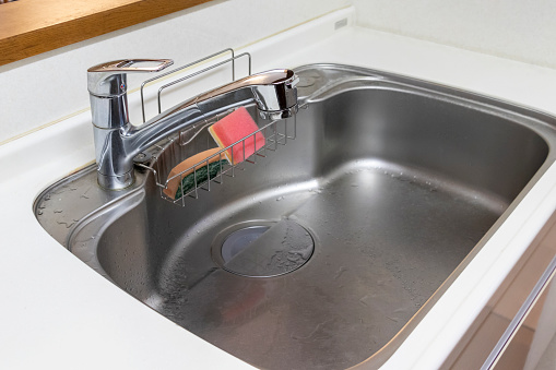 Sink made of stainless steel