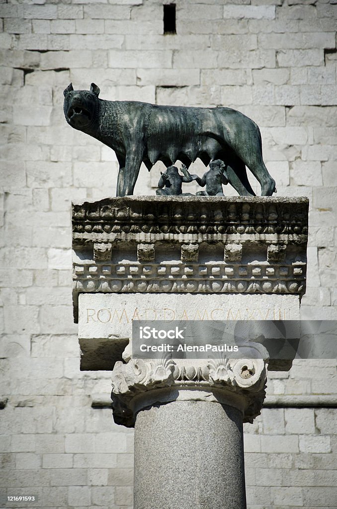 Loup du Capitole - Photo de Rémus et Romulus libre de droits