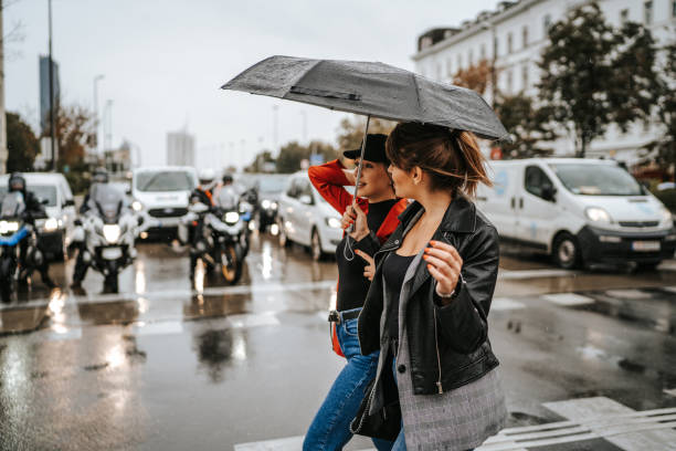 istock Crossing street 1216938770