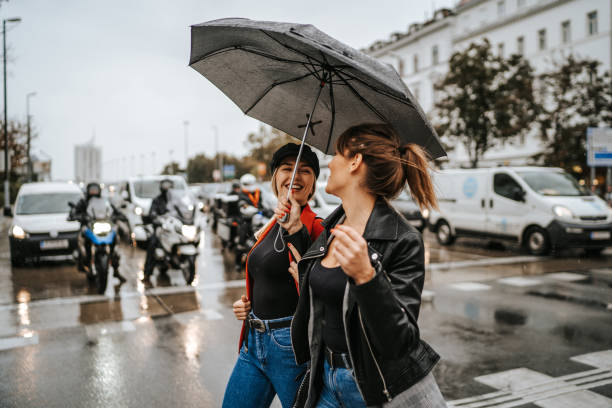 istock Crossing street 1216938790
