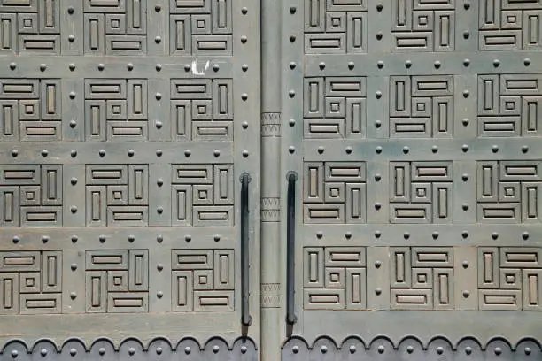 Photo of Old door at Kazinczy Street Synagogue in Budapest, Hungary