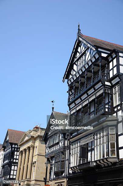 La Arquitectura De Estilo Victoriano En Chester Centro De La Ciudad Foto de stock y más banco de imágenes de Arquitectura