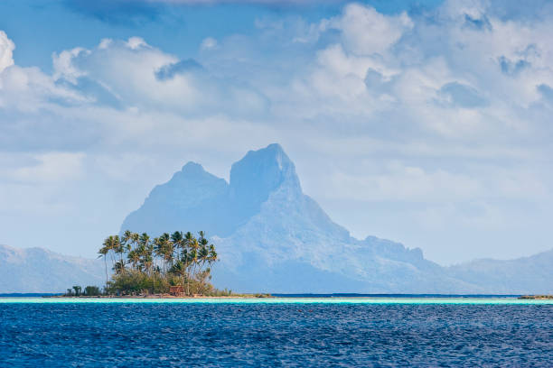 View on Bora Bora Island, French Polynesia Spectacular view on Bora Bora Island , Society Islands, French Polynesia, south pacific Islands bora bora mountain stock pictures, royalty-free photos & images