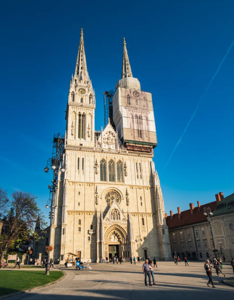 old famous restored cathedral of zagreb, croatia - medieval autumn cathedral vertical imagens e fotografias de stock
